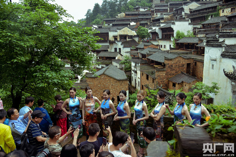 秋古村新活力涌现，文化与旅游融合共生，焕发古村最新魅力